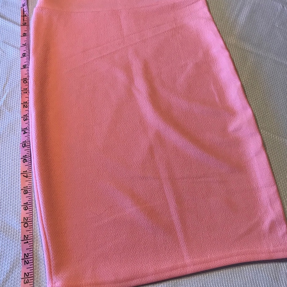 Urban Coco Pink Pencil Skirt Size Small - Picture 2 of 8